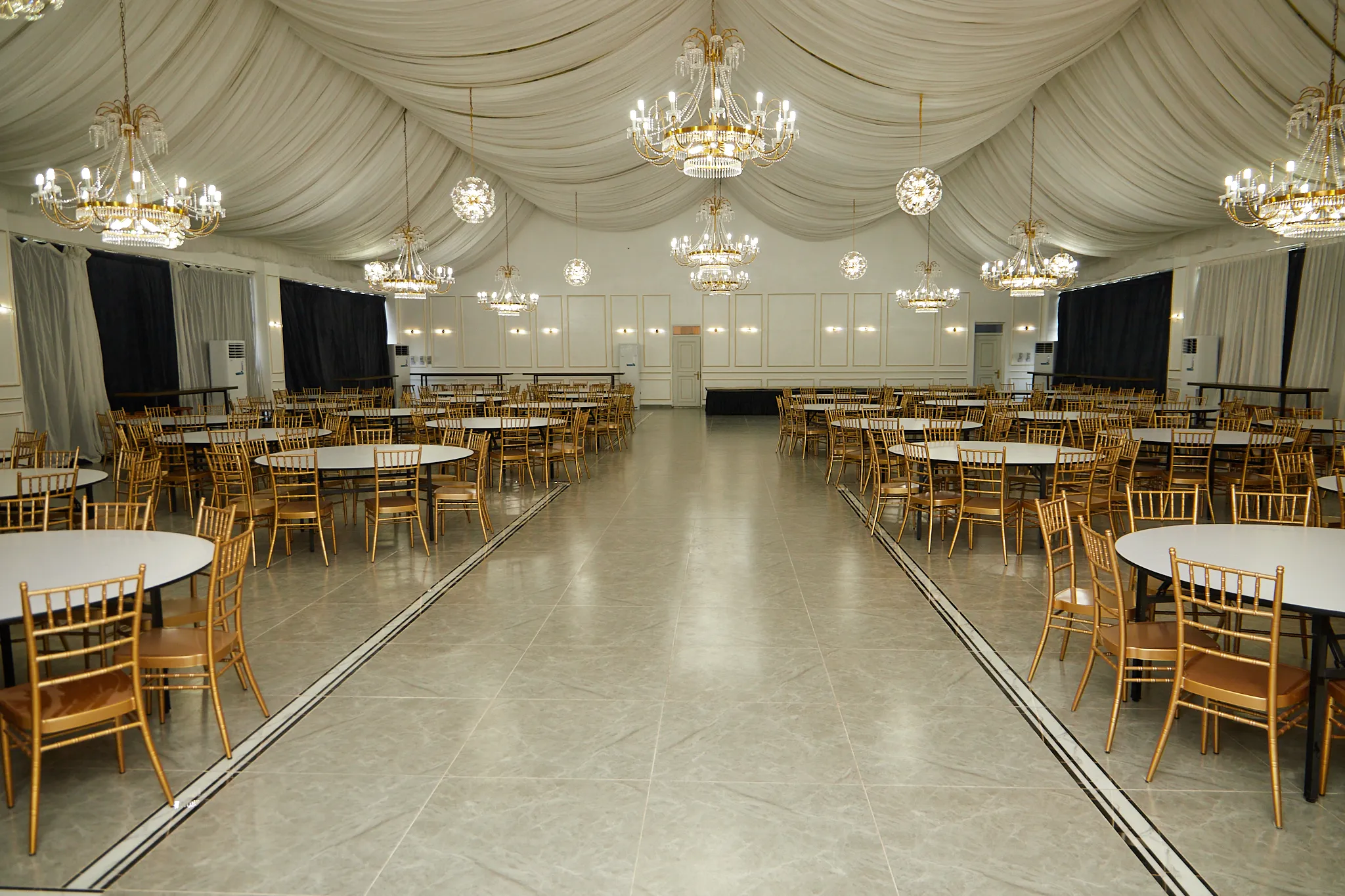 Image gallery marquee